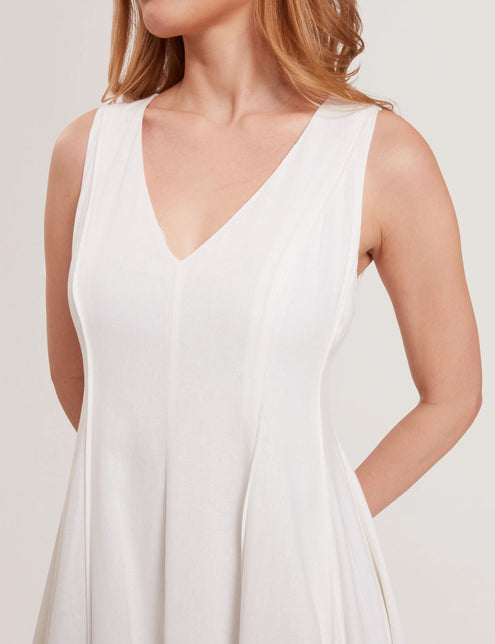 SLEEVELESS V-NECK PLEATED MAXI DRESS | WHITE