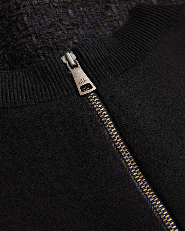 KOMAM | BLACK