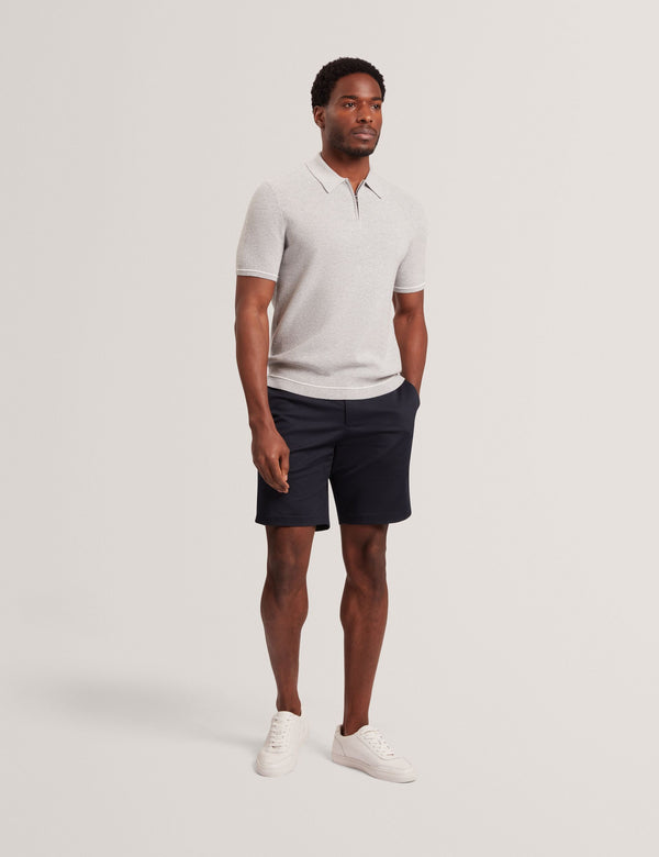DECKERS | GREY