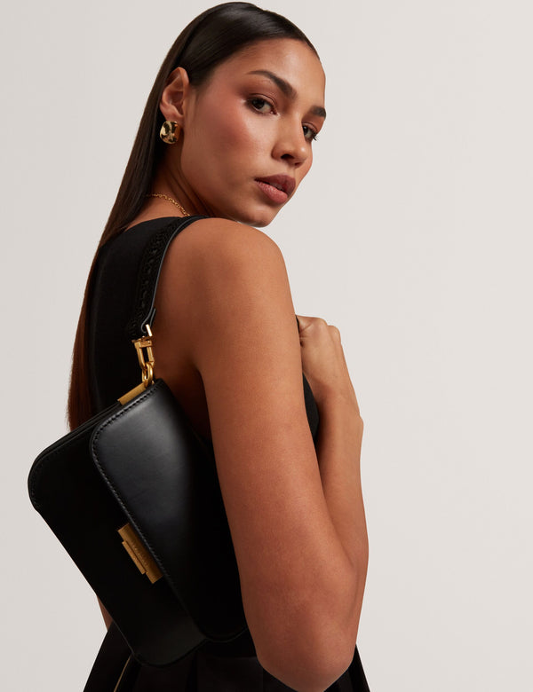 KKASA | BLACK