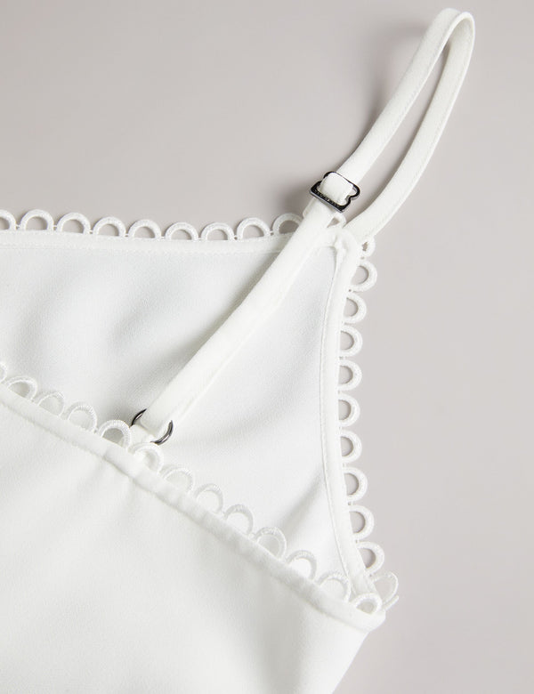 ANDRENO | WHITE